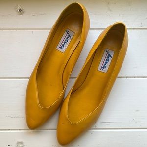 Vintage Mustard dress shoe